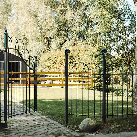 B&B Landelijke Rust Lutjewinkel Buitenkant foto